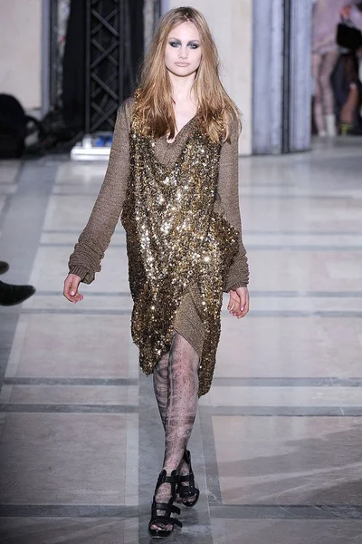 Look 44